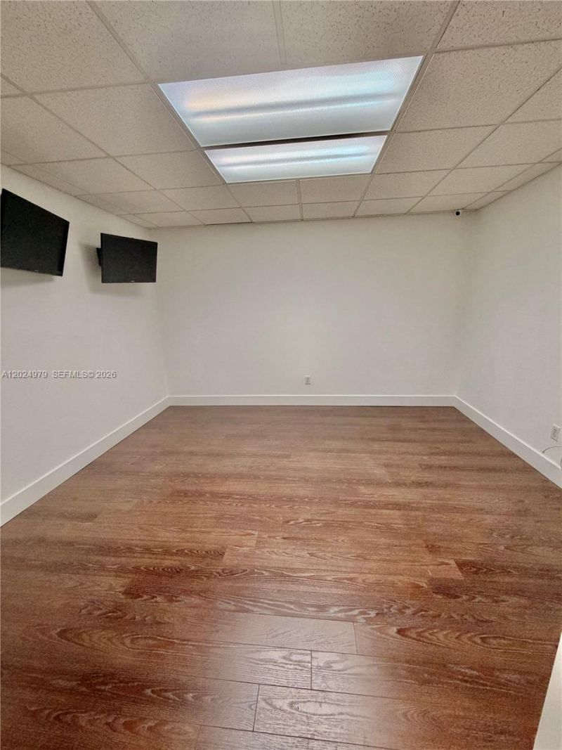 3080 SW 8th St , Miami, FL 33135 Photo