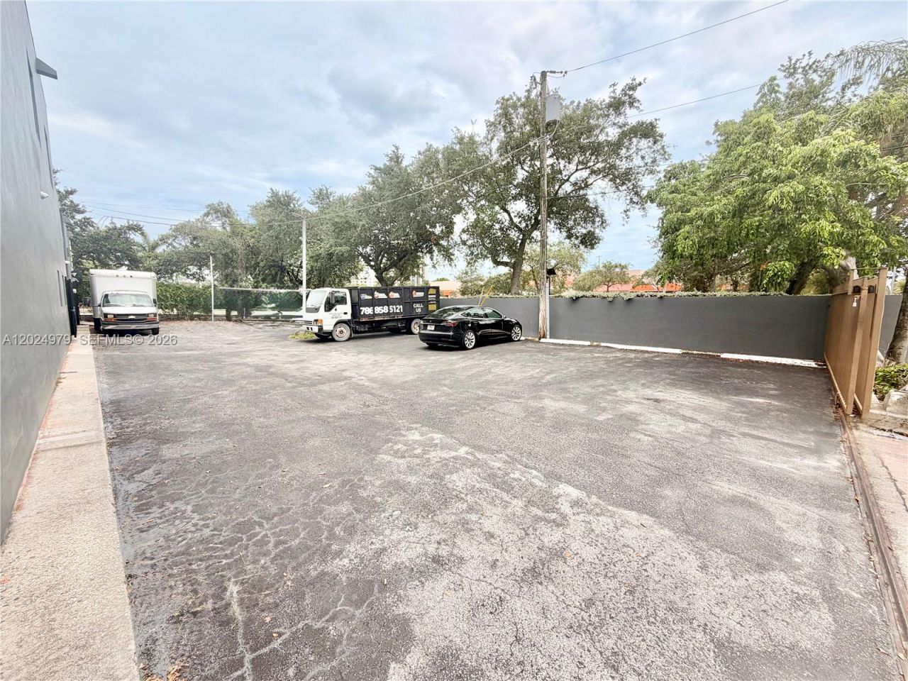 3080 SW 8th St , Miami, FL 33135 Photo