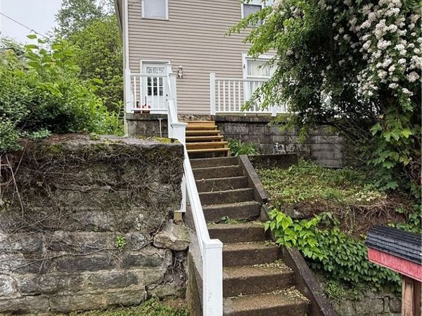 740 Minerva Street , East Liverpool, OH 43920