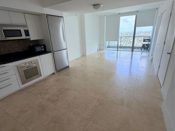 92 SW 3rd St , Unit 3909, Miami, FL 33130