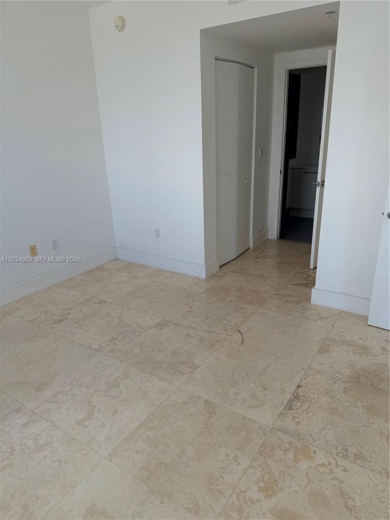 92 SW 3rd St , Unit 3909, Miami, FL 33130 Photo