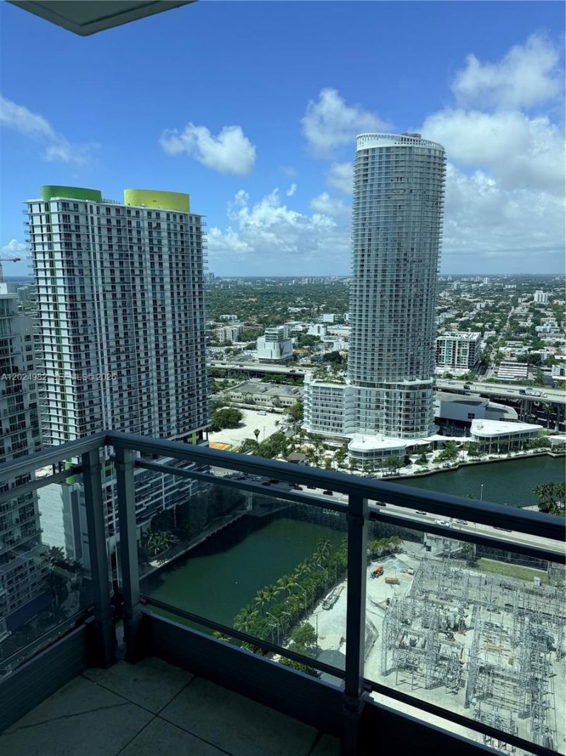 92 SW 3rd St , Unit 3909, Miami, FL 33130 Photo