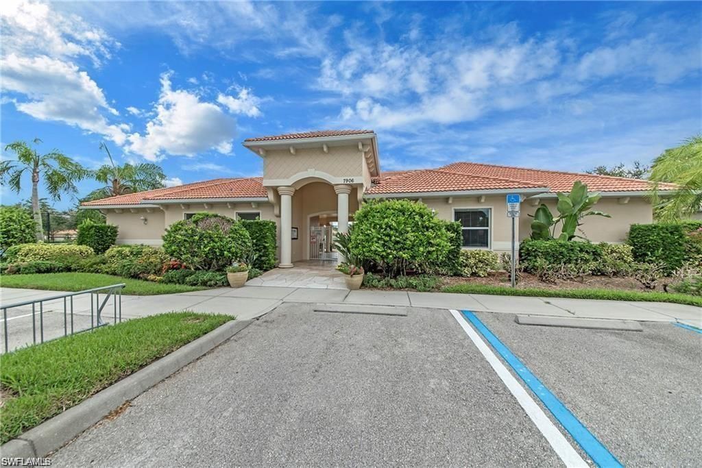 7892 Sanctuary Cir, Unit 2, Naples, FL 34104 Photo