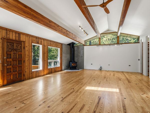 140 Bonanza Drive, Selma, OR 97538