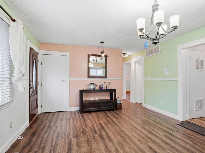 2222 Century Drive, Columbus, OH 43211 Photo 4