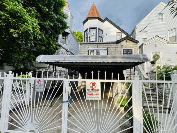 1542 Saint Lawrence Avenue , Bronx, NY 10460