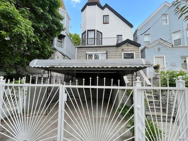 1542 Saint Lawrence Avenue , Bronx, NY 10460