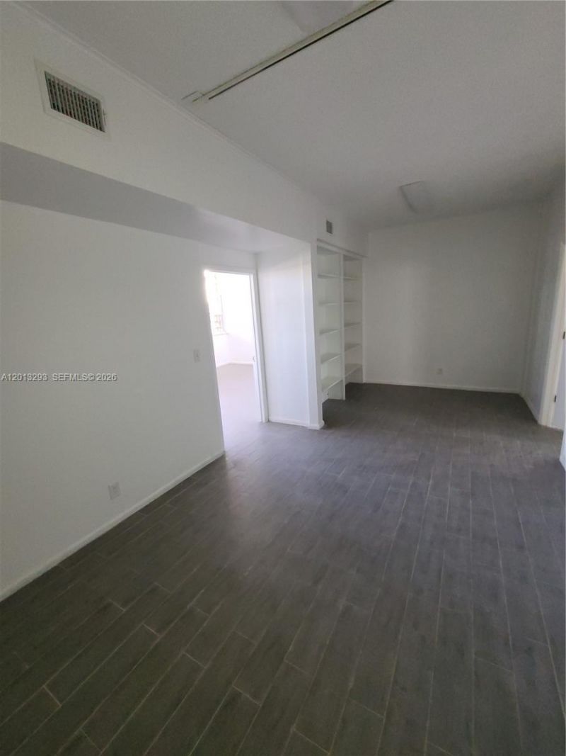 2406 E Oakland Park Blvd , Fort Lauderdale, FL 33306 Photo