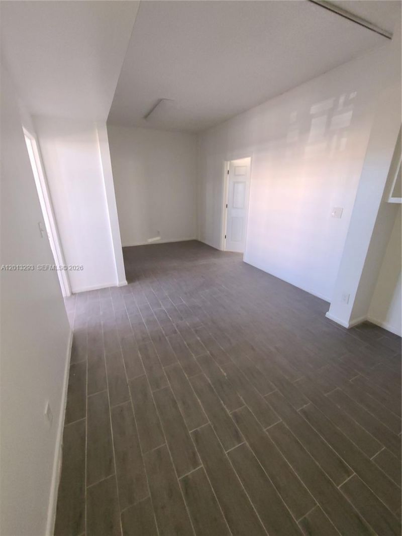 2406 E Oakland Park Blvd , Fort Lauderdale, FL 33306 Photo