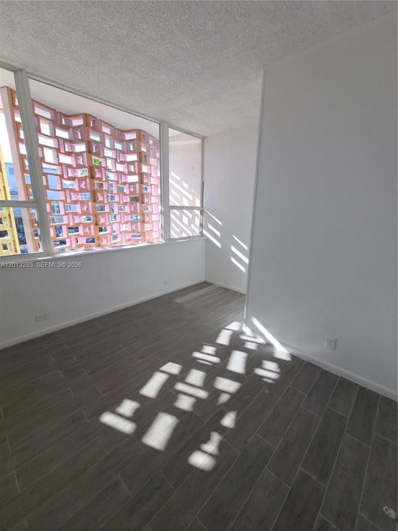 2406 E Oakland Park Blvd , Fort Lauderdale, FL 33306 Photo