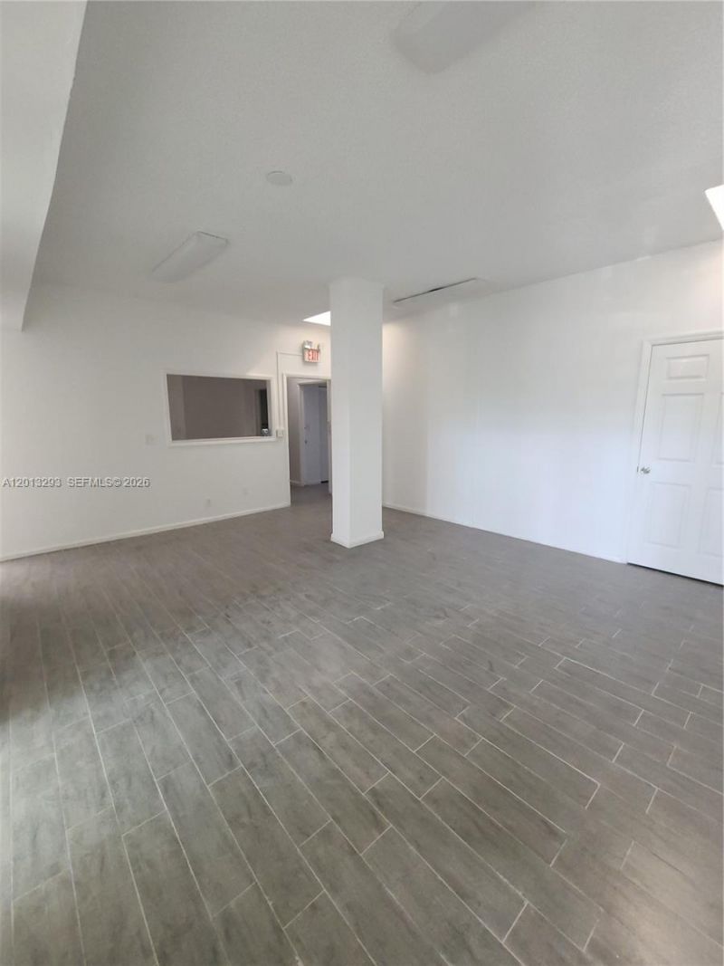 2406 E Oakland Park Blvd , Fort Lauderdale, FL 33306 Photo