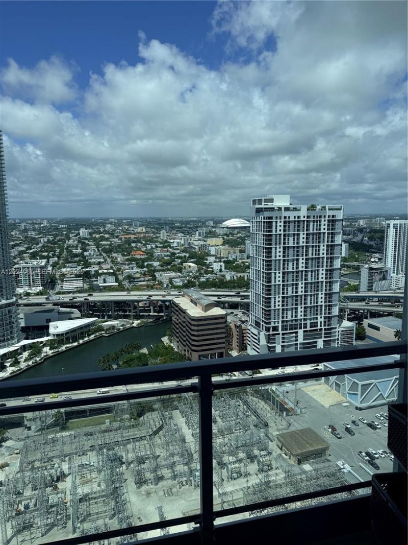 92 SW 3rd St , Unit 3909, Miami, FL 33130 Photo