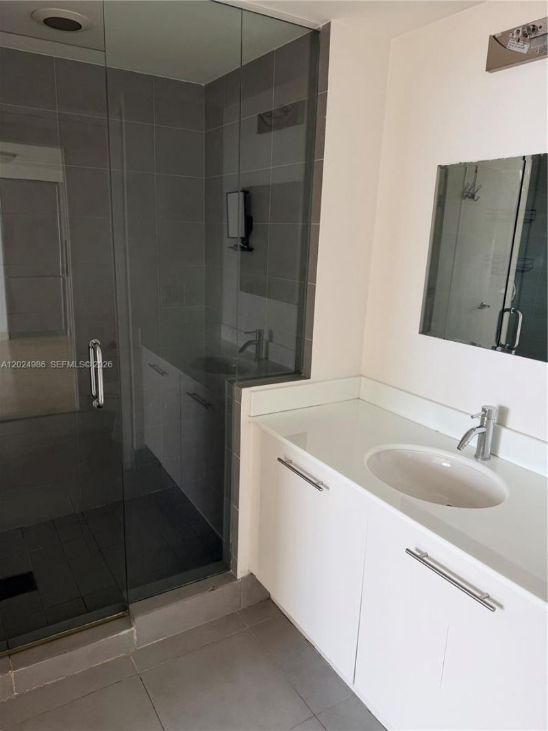 92 SW 3rd St , Unit 3909, Miami, FL 33130 Photo