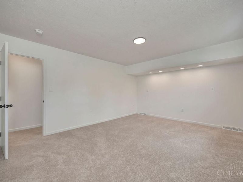 7764 Rolling Meadows Drive, West Chester, OH 45069 Photo 34