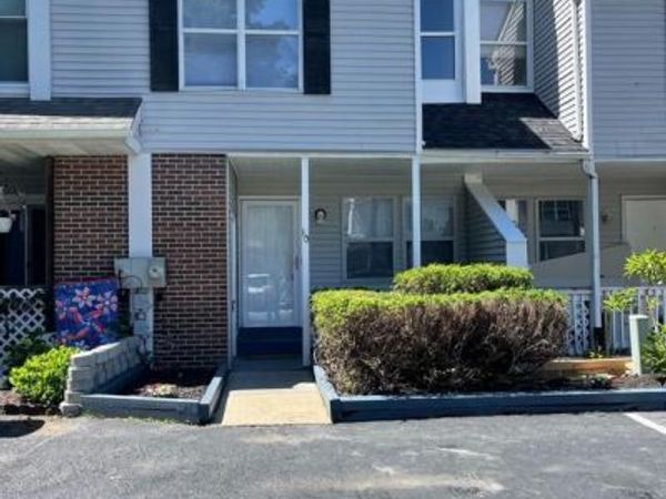 10 BRIAN COURT, NEW CASTLE, DE 19720