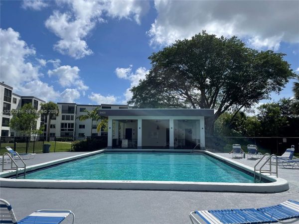 9235 SW 8th St , Unit 209, Boca Raton, FL 33428