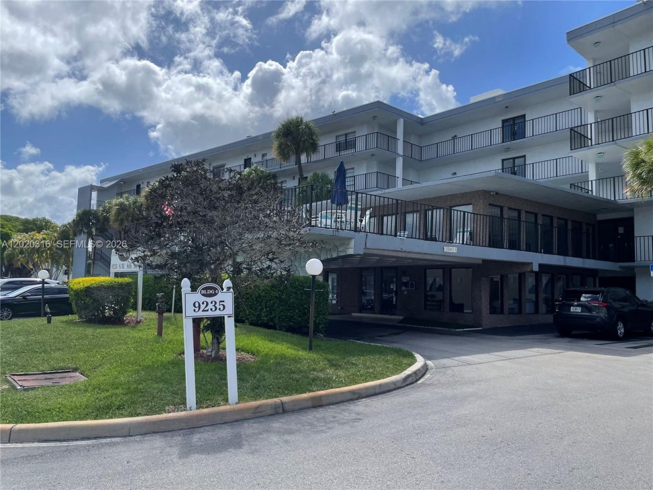9235 SW 8th St, Unit 209, Boca Raton, FL 33428 Photo