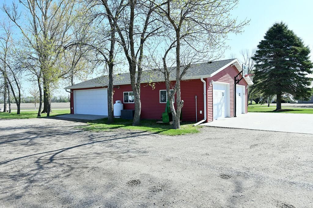 347 4th Avenue W primary photo