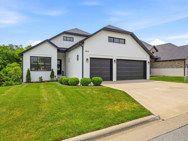 3818 E Cypress Point Street , Springfield, MO 65802