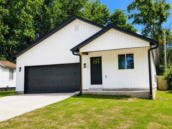 1432 E Pacific Street, Springfield, MO 65803