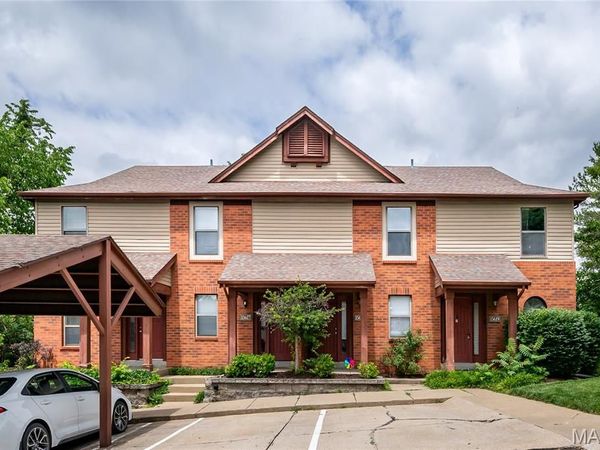 15619 Quail Meadows Drive, Unit D, Chesterfield, MO 63017