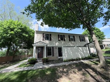 7595 Woodview Drive, Waterford Twp, MI 48327