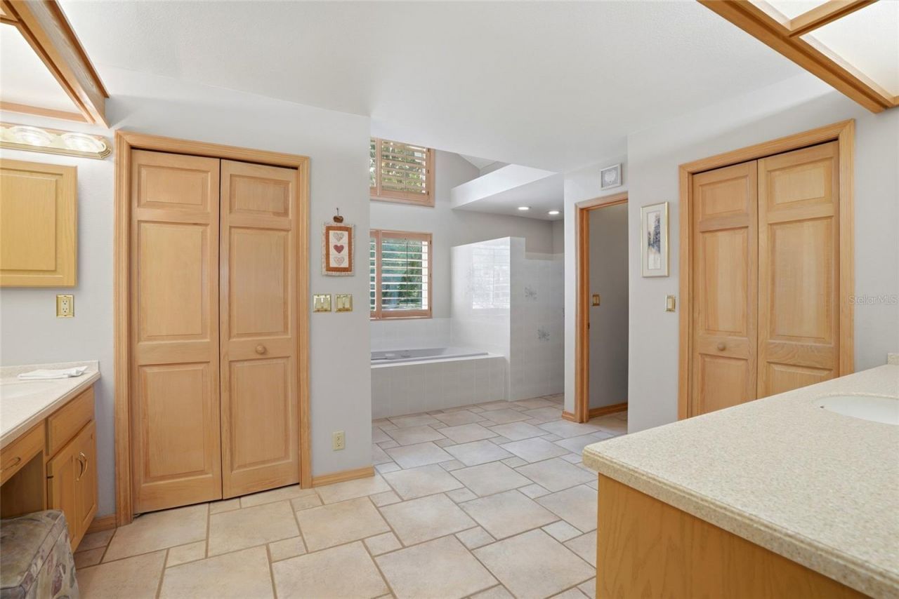 3493 Shoreline Circle, Palm Harbor, FL 34684 Photo
