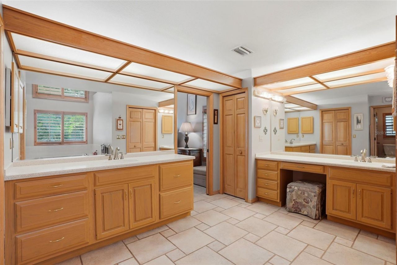 3493 Shoreline Circle, Palm Harbor, FL 34684 Photo