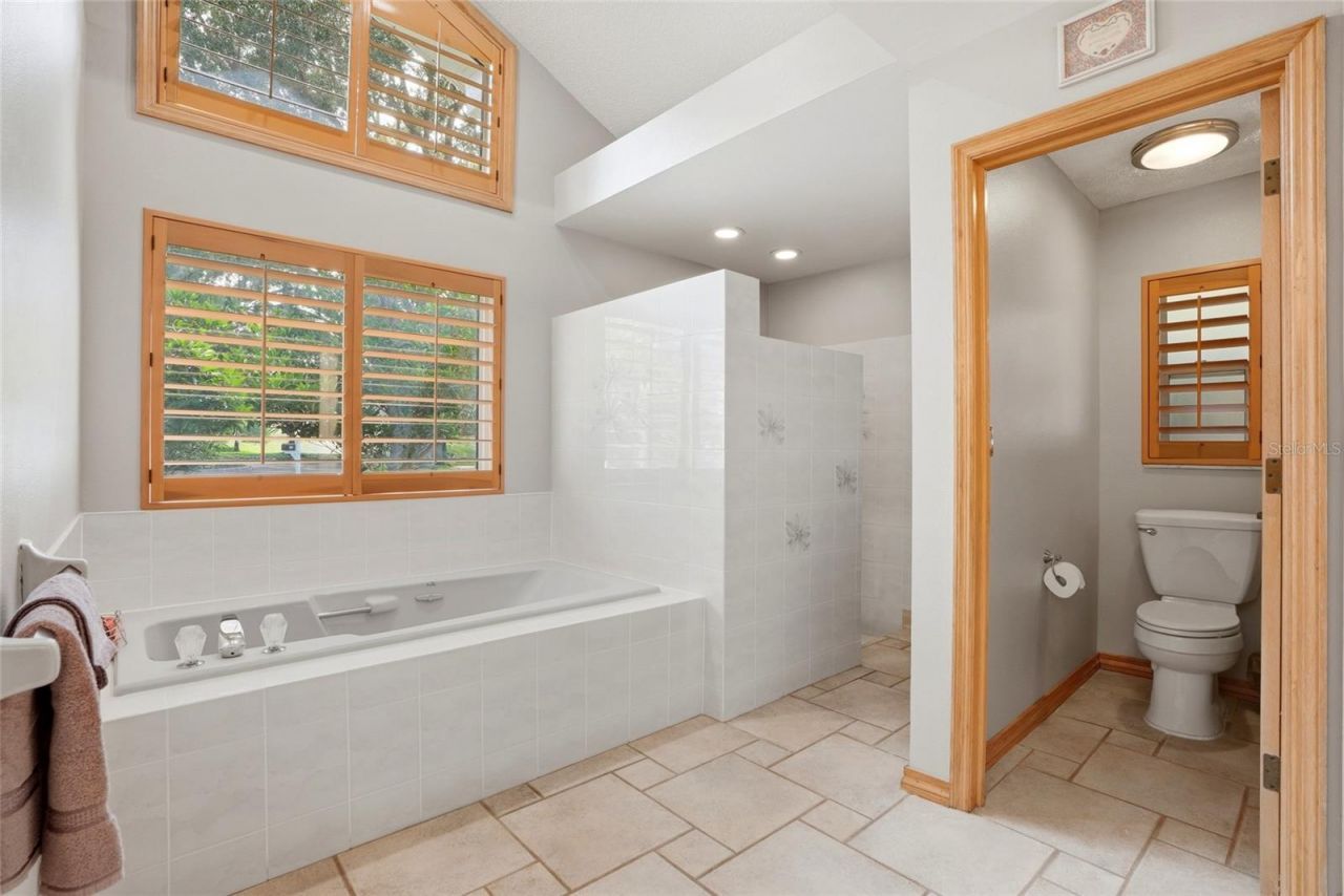 3493 Shoreline Circle, Palm Harbor, FL 34684 Photo
