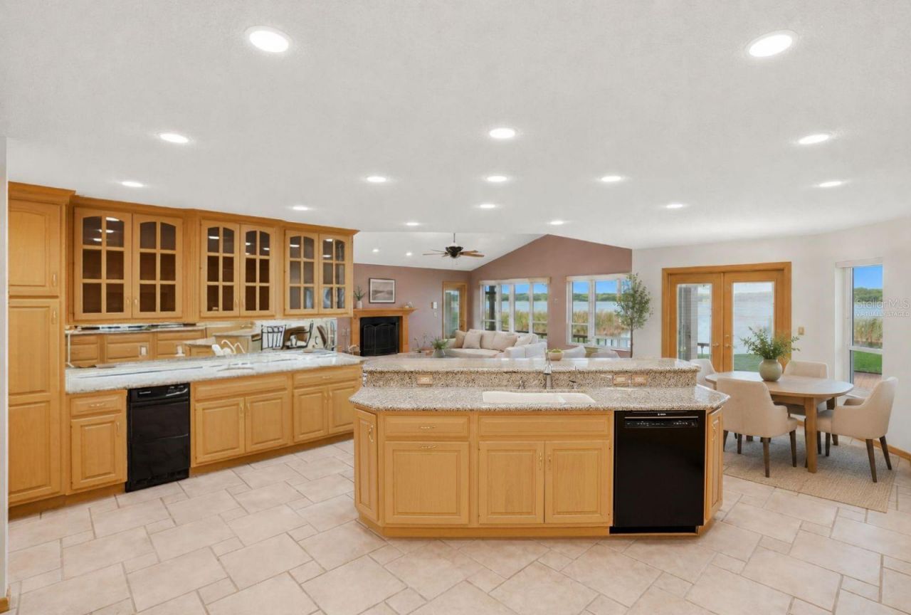 3493 Shoreline Circle, Palm Harbor, FL 34684 Photo
