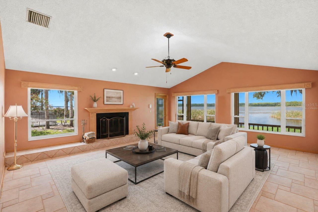 3493 Shoreline Circle, Palm Harbor, FL 34684 Photo