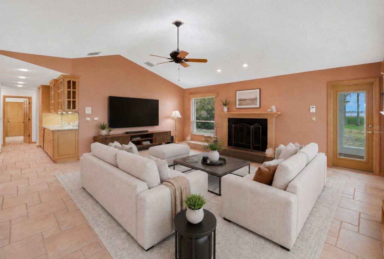 3493 Shoreline Circle, Palm Harbor, FL 34684 Photo