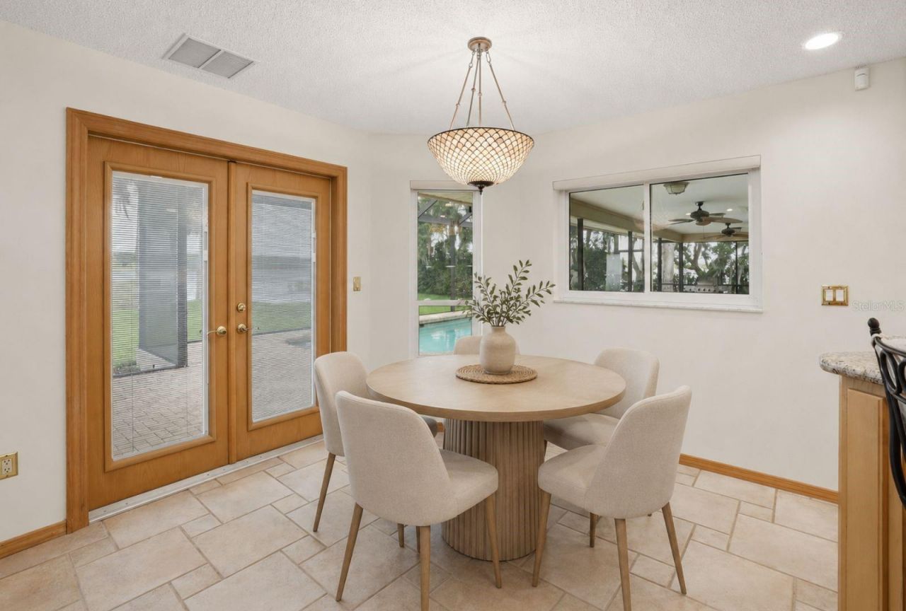 3493 Shoreline Circle, Palm Harbor, FL 34684 Photo