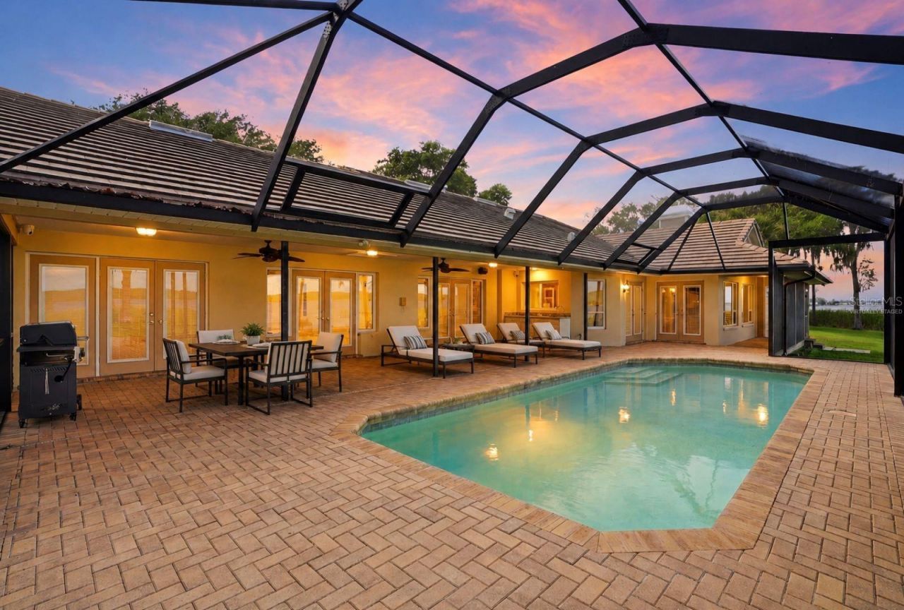 3493 Shoreline Circle, Palm Harbor, FL 34684 Photo