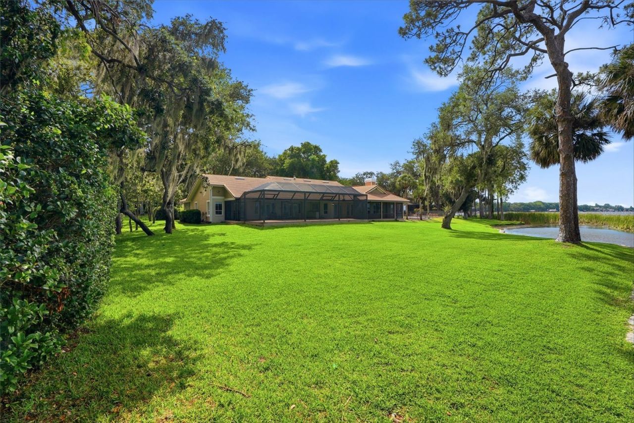 3493 Shoreline Circle, Palm Harbor, FL 34684 Photo