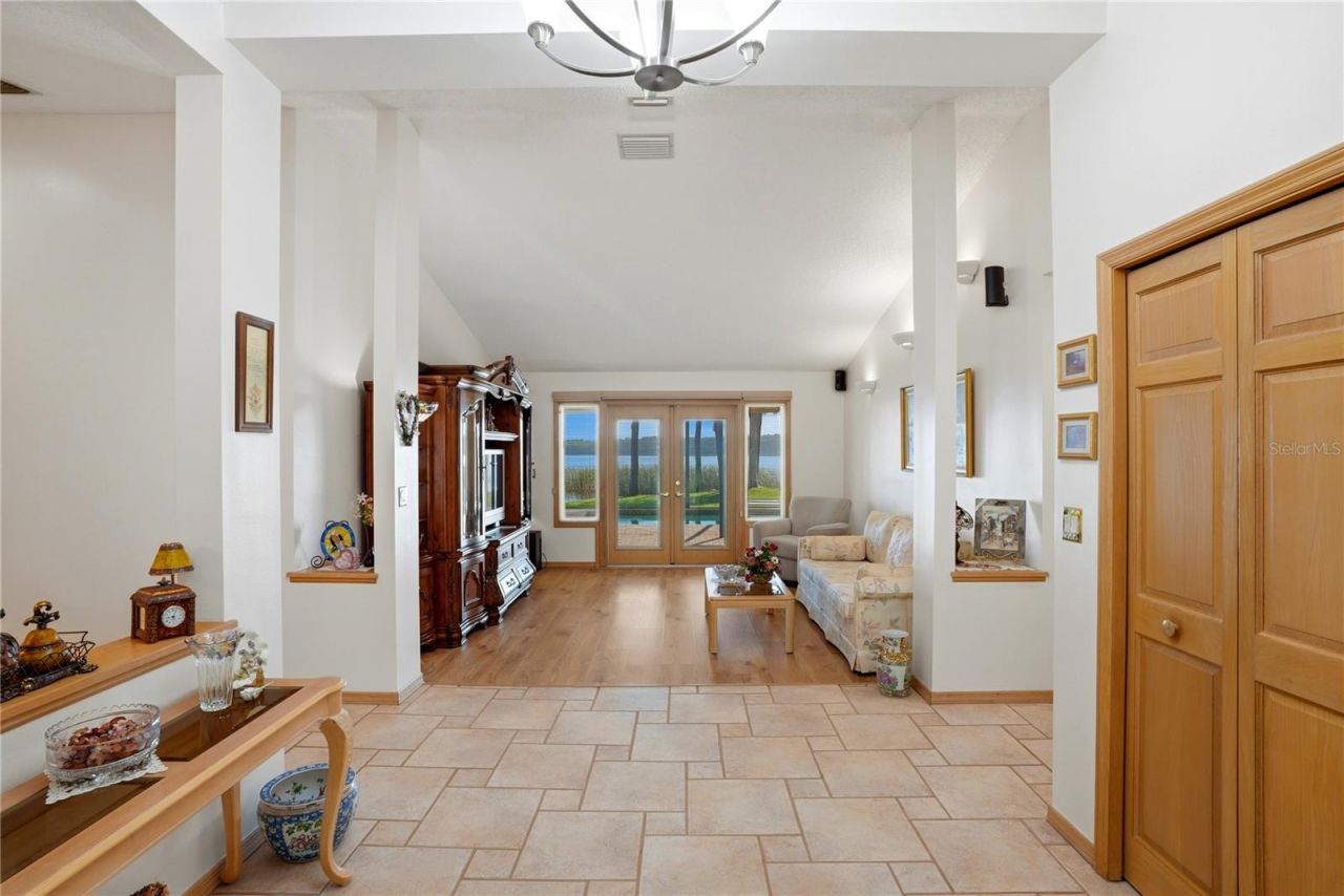 3493 Shoreline Circle, Palm Harbor, FL 34684 Photo