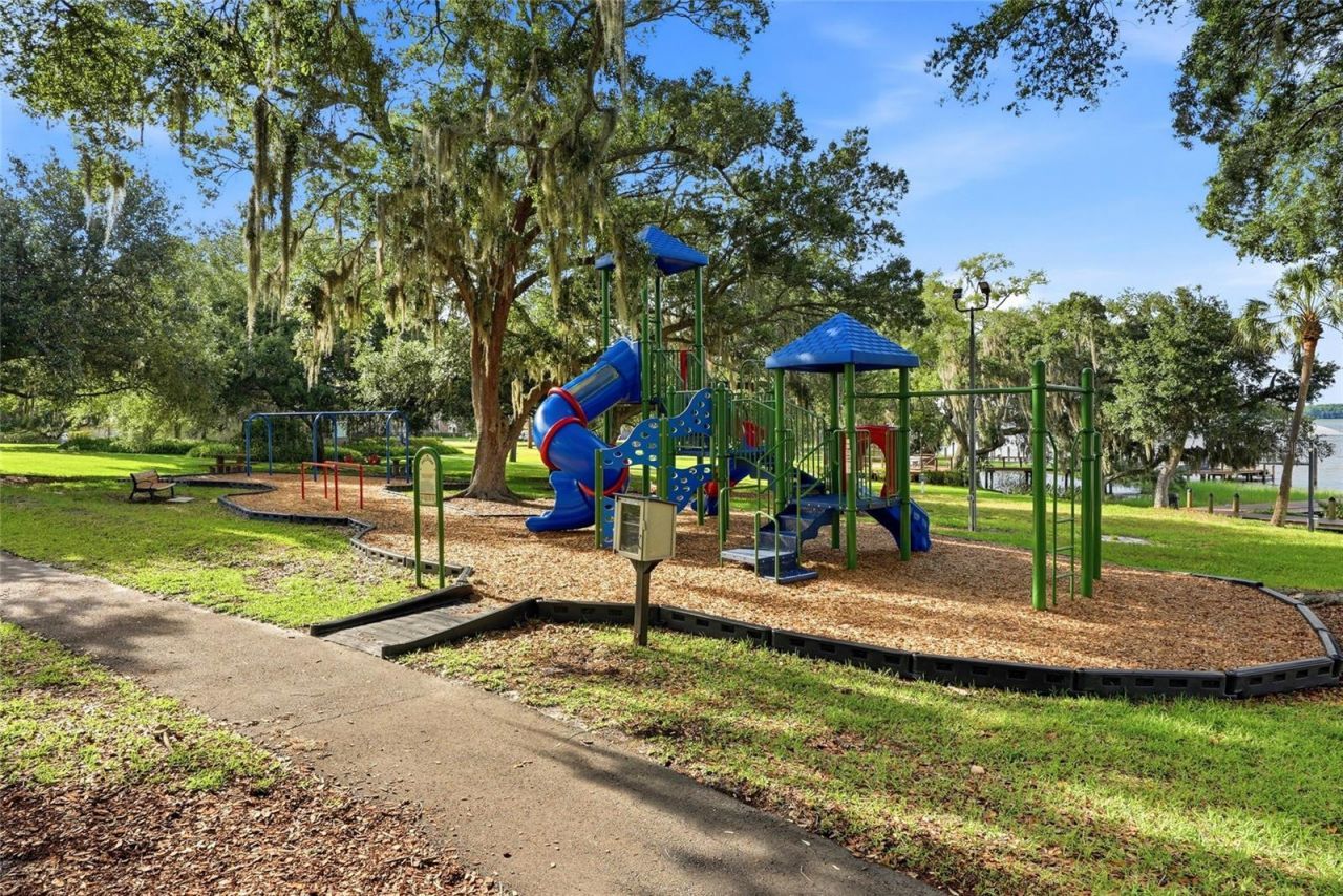 3493 Shoreline Circle, Palm Harbor, FL 34684 Photo