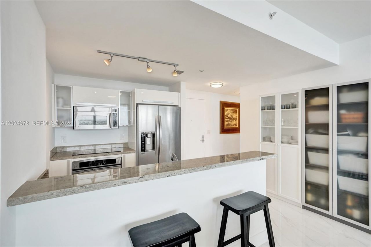 601 NE 36th St, Unit 1508, Miami, FL 33137 Photo