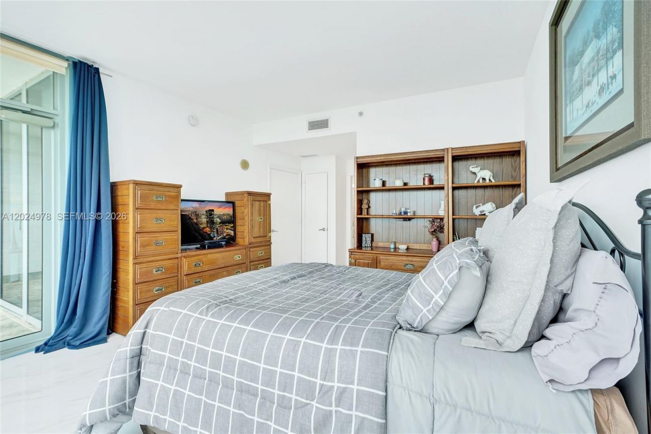 601 NE 36th St, Unit 1508, Miami, FL 33137 Photo