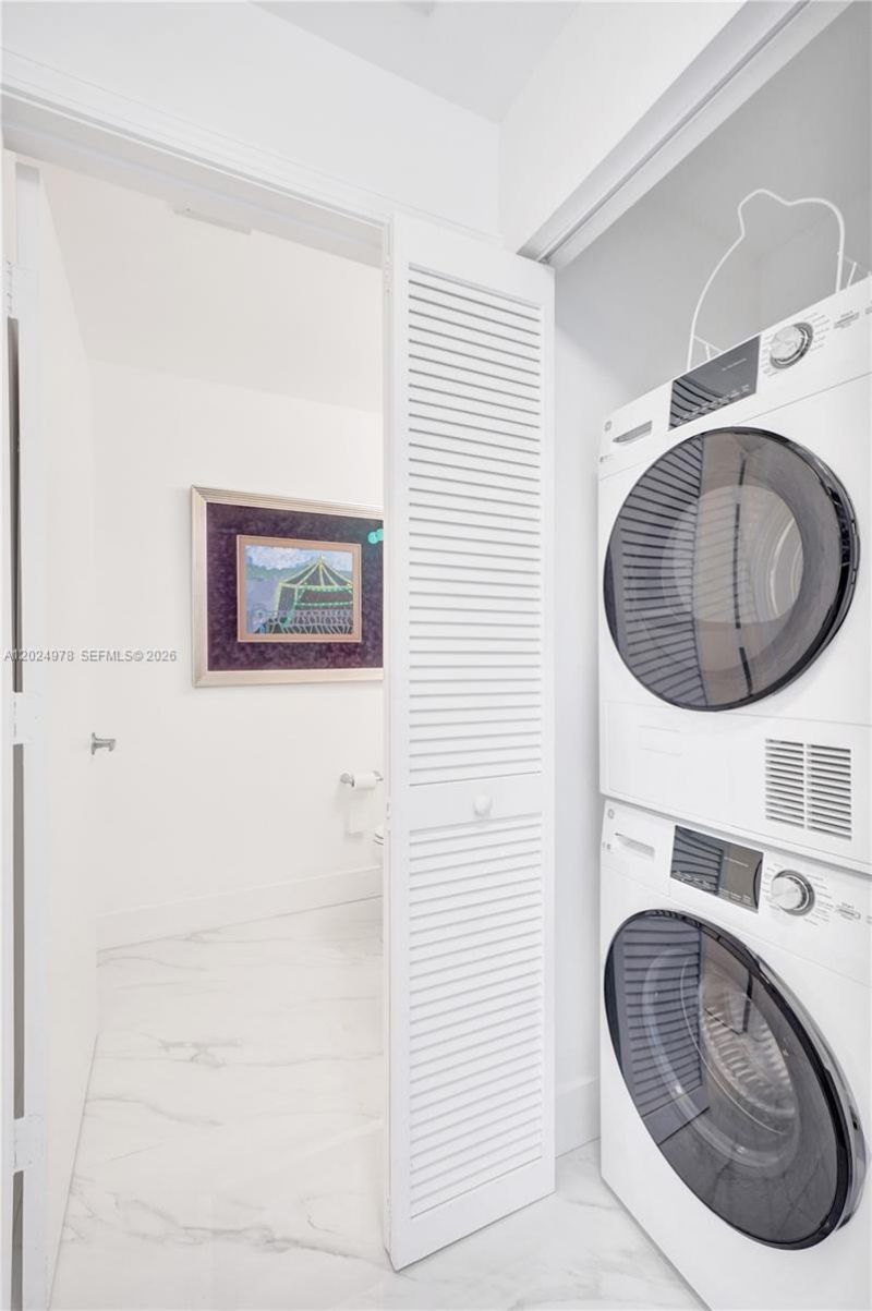 601 NE 36th St, Unit 1508, Miami, FL 33137 Photo