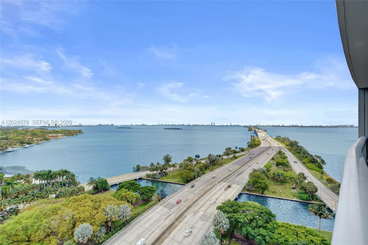 601 NE 36th St, Unit 1508, Miami, FL 33137 Photo