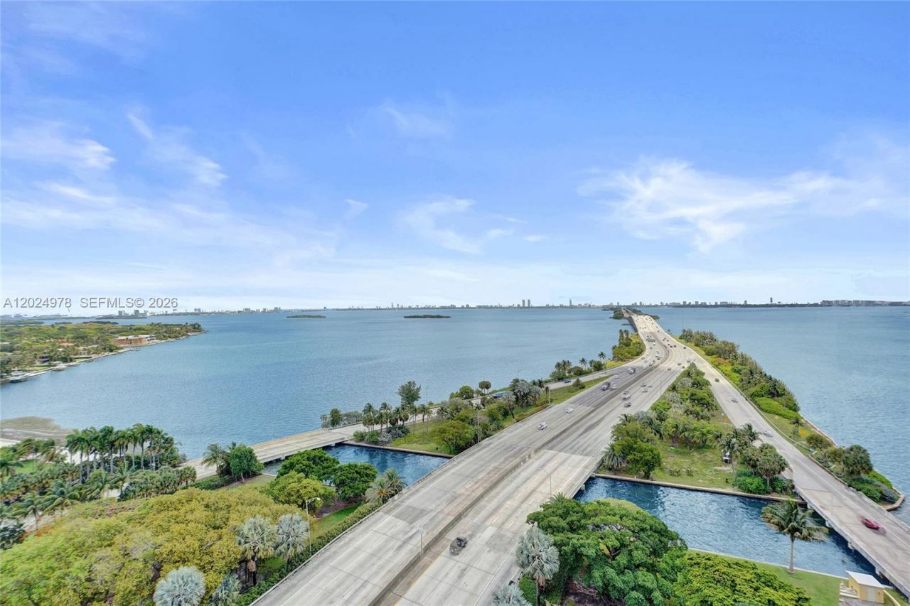 601 NE 36th St, Unit 1508, Miami, FL 33137 Photo