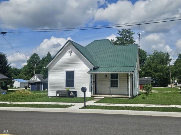 104 W Poplar Street , North Vernon, IN 47265