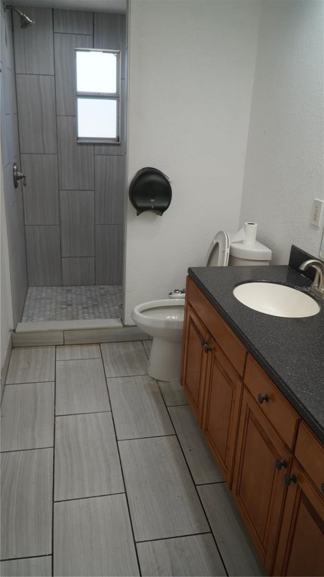 4111 W Montgomery Terrace, Tampa, FL 33616 Photo