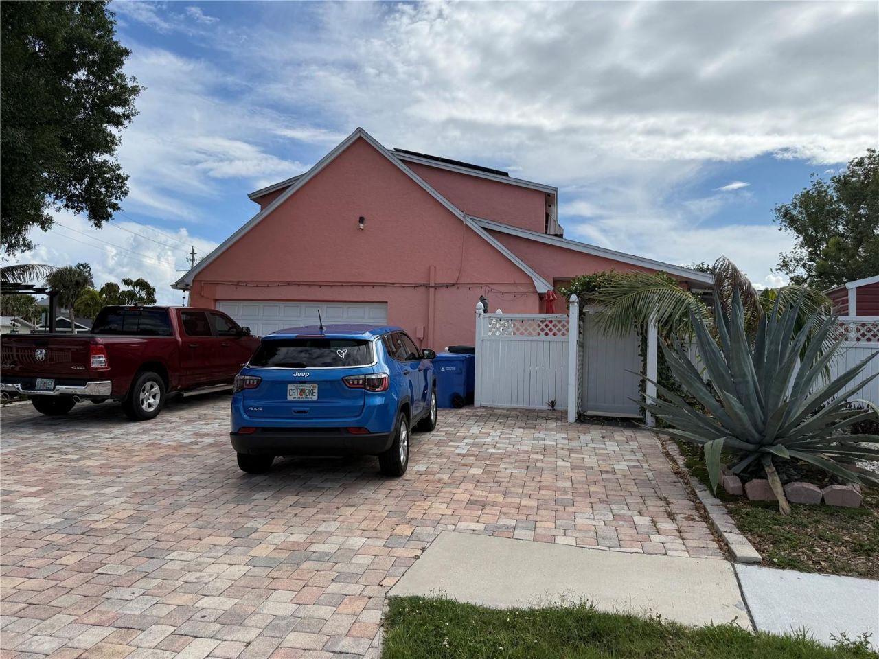 8301 Lopez Drive, Tampa, FL 33615 Photo