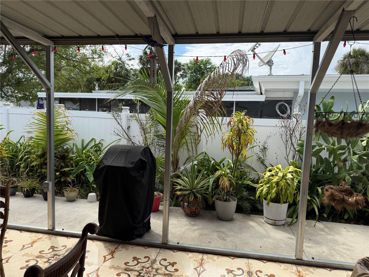 8301 Lopez Drive, Tampa, FL 33615 Photo