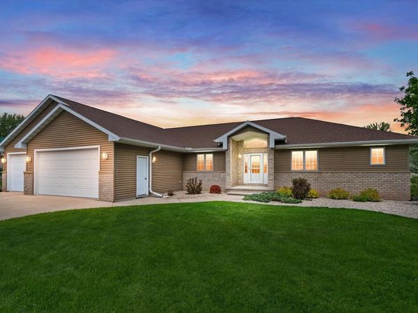 456 Wooden Shoe CIRCLE, Kaukauna, WI 54130