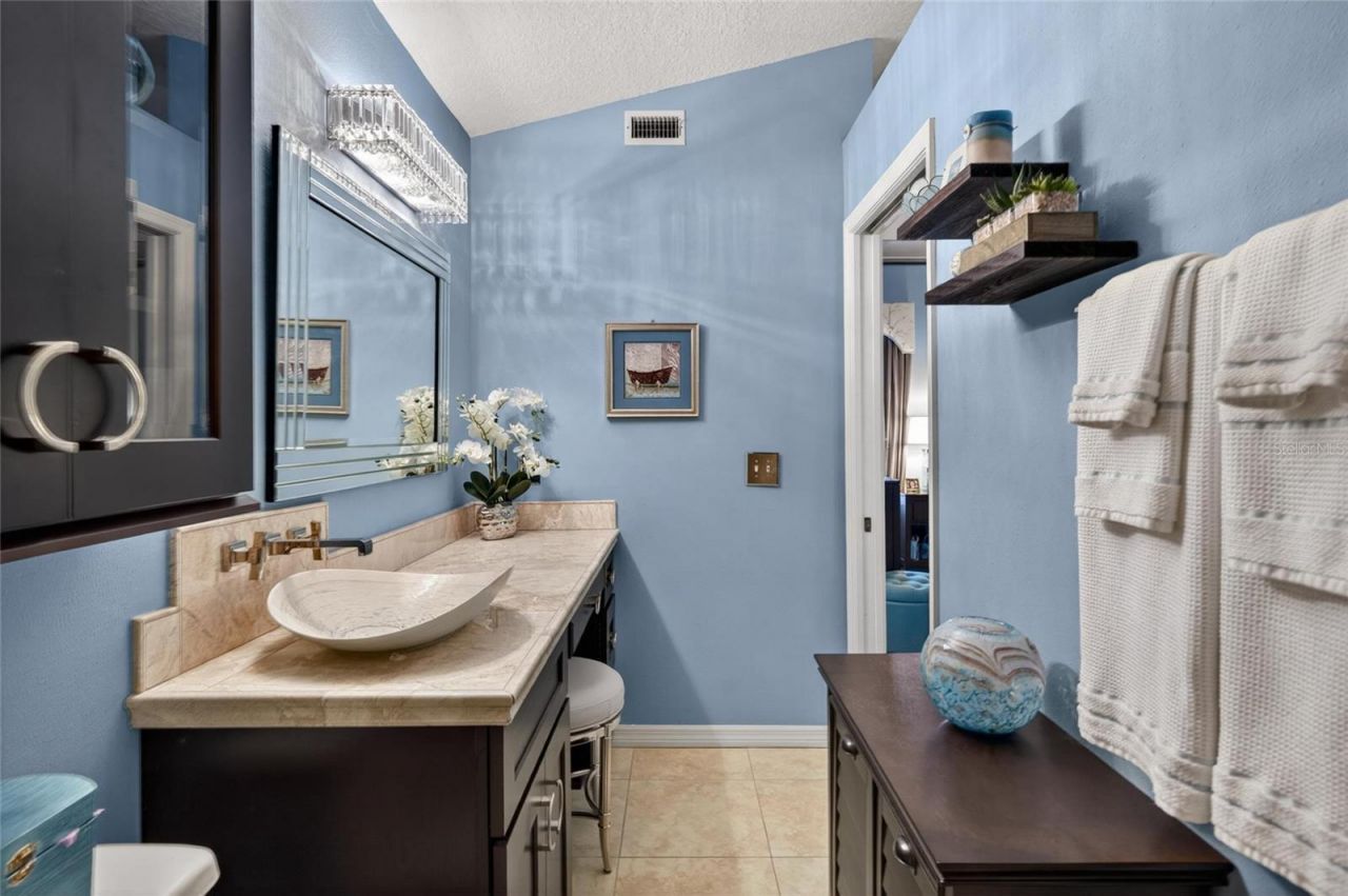 1311 W Carissa Court , Tampa, FL 33604 Photo