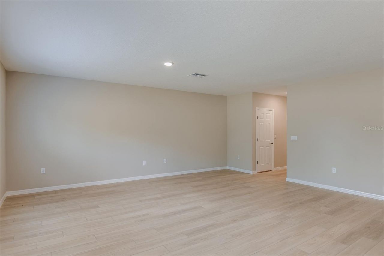 9110 Belleview Forest Pass , Dade City, FL 33525 Photo