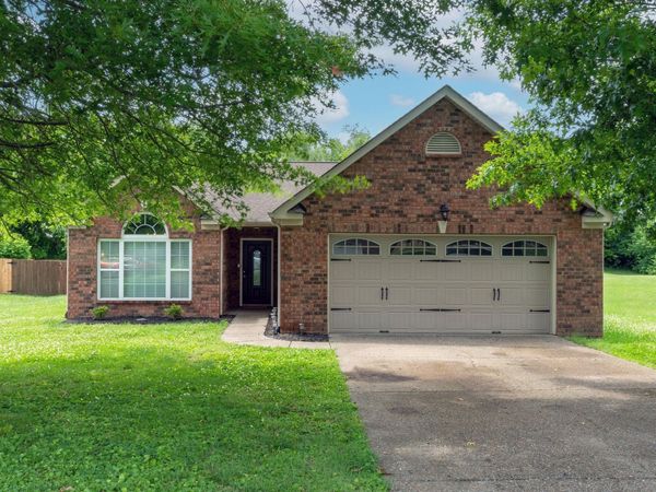 208 Remington Ave, Gallatin, TN 37066